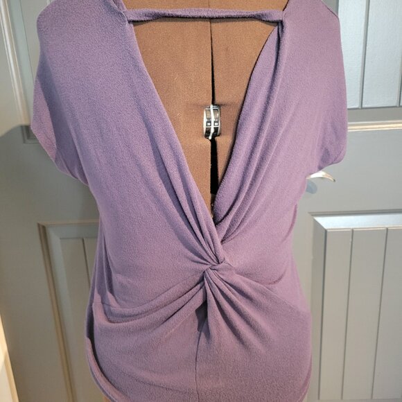 Shirt sleeve purple top - Picture 2 of 4